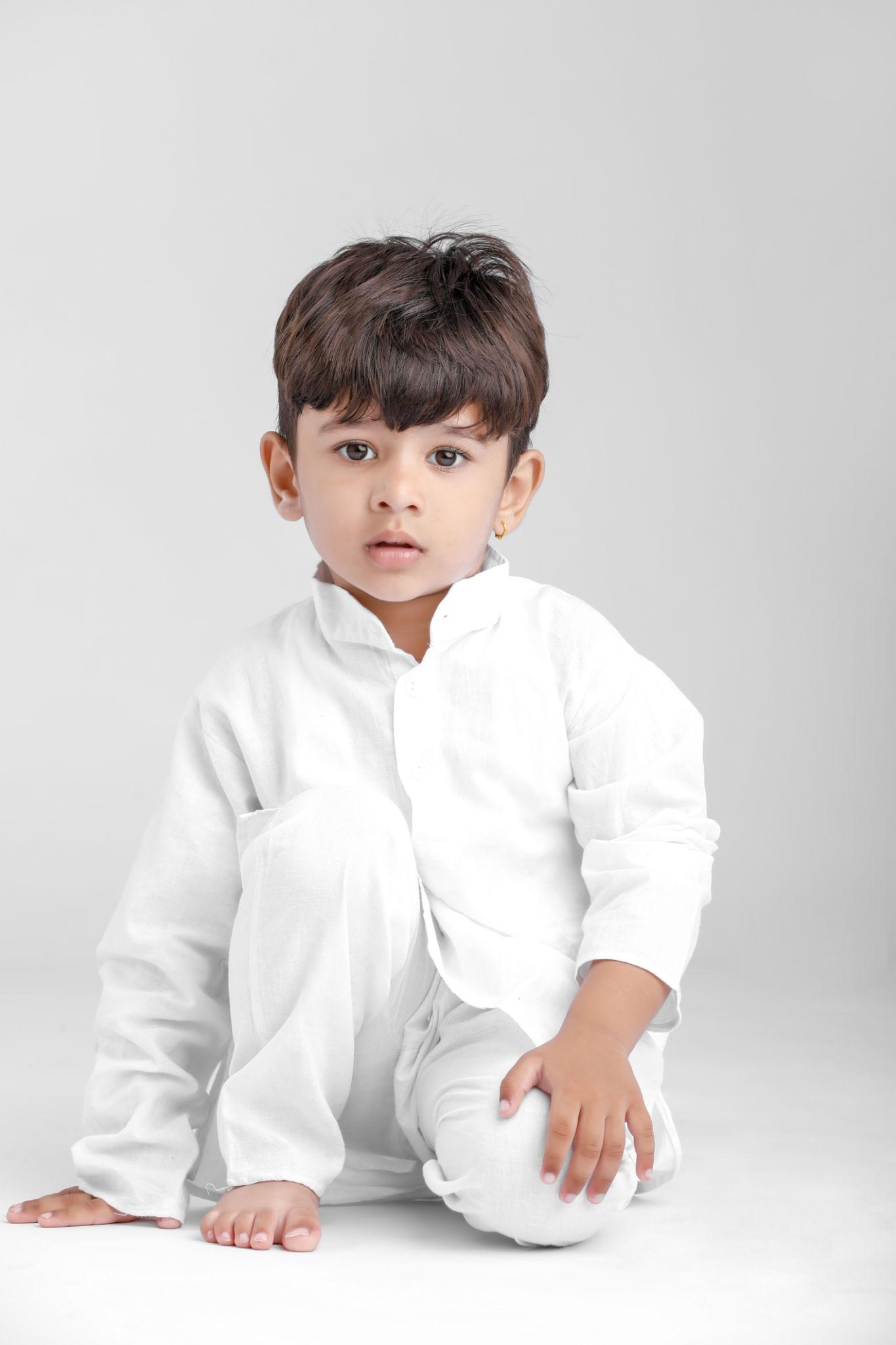Kabir painted hands